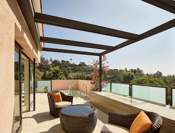Premier Canyon Suite with Plunge Pool & Fireplace