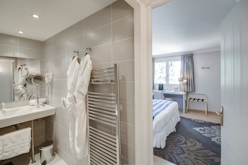 Comfort Room "with free spa access"