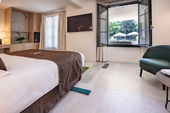 Deluxe Suite, terrace "with free spa access"
