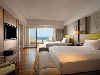 Suite, 1 Bedroom, Twin, Ocean View
