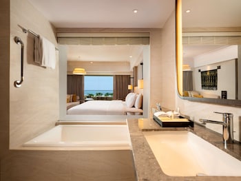 Suite, 1 King Bed, Terrace, Ocean View