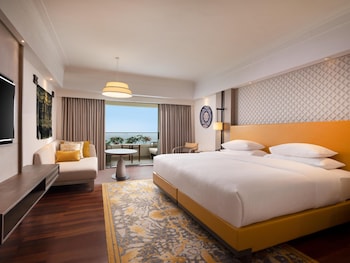 Deluxe Room, 1 King Bed, Ocean View
