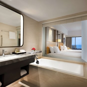 Room, 1 King Bed, Ocean View, Tower (Cliff Tower)