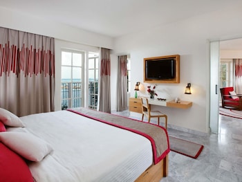 Deluxe Suite, 1 Double Bed, Sea View