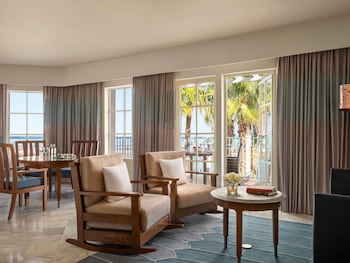 Deluxe Suite, 1 Double Bed, Sea View