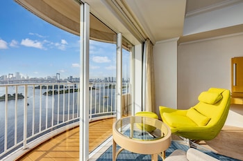 King Premium Executive - Non-Smoking - 40sqm - Rainbow Bridge View - Executive Lounge Access
