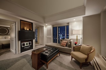 Twin Terrace Suite - Non-Smoking - 66sqm - Terrace with Whirlpool - Executive Lounge Access