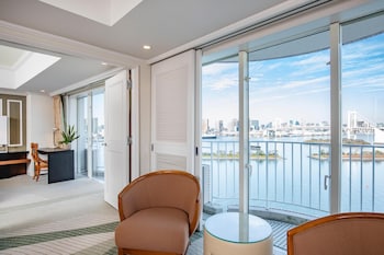 Twin Deluxe Terrace Suite - Non-Smoking 80sqm Terrace Rainbow bridge View Executive Lounge