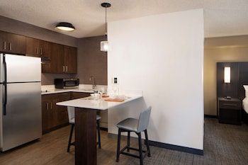 Room, 1 Queen Bed with Sofa bed, Accessible (Hearing)