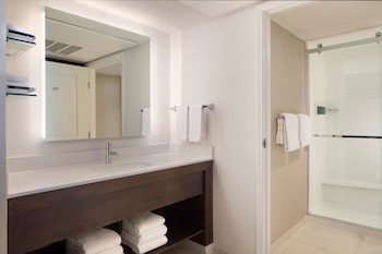 Room, 1 Queen Bed with Sofa bed, Accessible (Hearing)
