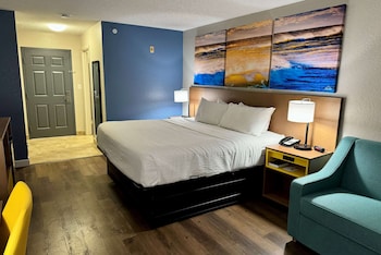 Room, 1 King Bed, Accessible, Non Smoking (Mobility/Hearing)
