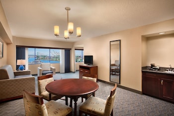 Junior Suite, 1 King Bed, Harbor View
