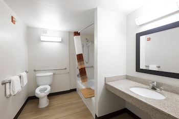 Suite, 1 King Bed, Accessible (Smoke Free)