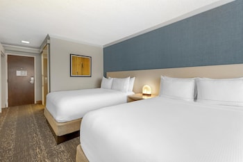 Room, 2 Queen Beds, Accessible, River View