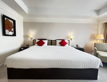 Deluxe Room, 1 King Bed