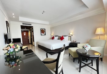 Deluxe Room, 1 King Bed