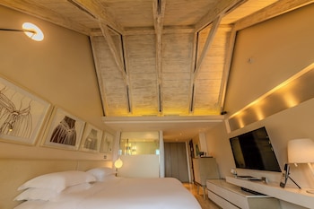 Deluxe Room, 1 King Bed, Ocean View (Butler Service)