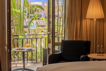 Superior Twin Room, 2 Twin Beds, Balcony, Garden View
