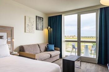 Executive Room, 1 Queen Bed, Terrace