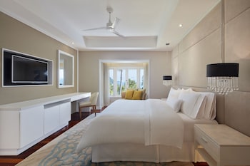 Suite, 1 Bedroom, Partial Ocean View