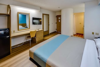 Standard Room, 1 Queen Bed, Non Smoking