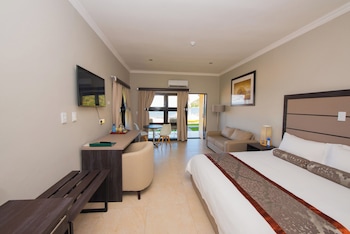 Suite, Lake View