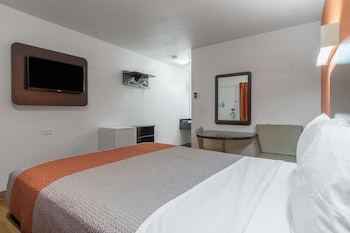 Standard Room, 1 Queen Bed, Non Smoking