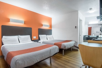 Deluxe Room, 2 Double Beds, Smoking, Refrigerator