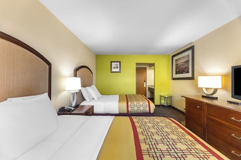 Room, 2 Queen Beds, Non Smoking