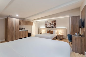 Deluxe Room, 2 Queen Beds