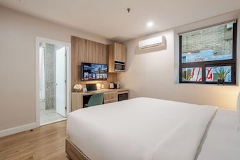 Deluxe Room, 1 King Bed