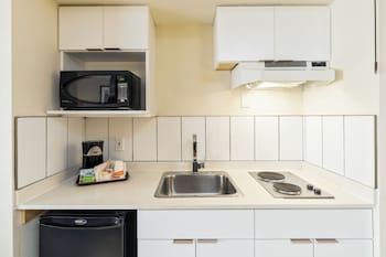 Room, 2 Queen Beds, Non Smoking (Efficiency, Upgrade)