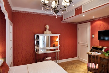 Room, Connecting Rooms