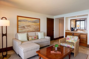 Premier Ocean Front One-Bedroom Suite ADA