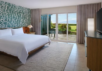 Bungalow Oceanfront King with Lanai ADA