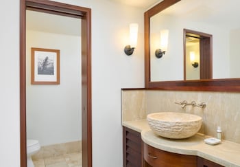 Premier Ocean Front One-Bedroom Suite