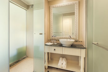 Luxury Twin Room