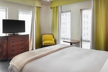 Suite, 1 King Bed