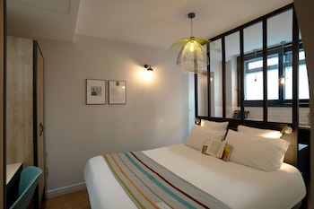 Standard Studio, 1 Queen Bed, Non Smoking, Kitchen