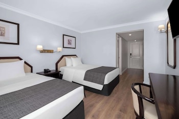 Standard Room, 2 Queen Beds, Non Smoking