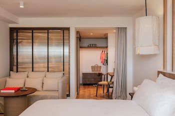 Suite, 2 Bedrooms (Ultimate ME 2+2)