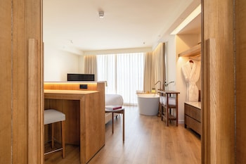 Suite, 2 Bedrooms (Exclusive ME )