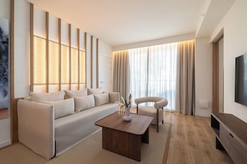 Suite (Beyond ME +)