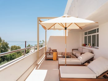 Ultimate ME + Penthouse Suite