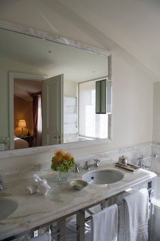 Roman Dream Suite