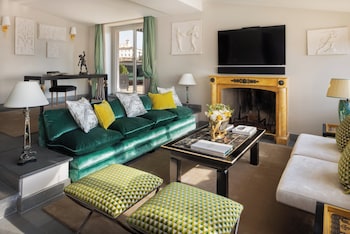 Penthouse Suite
