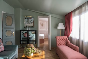 Room, Connecting Rooms