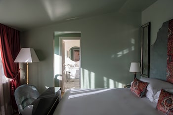 Eternal Iconic Suite