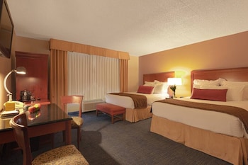 Deluxe Room (Coast Two Queens)