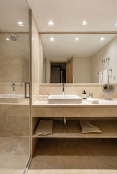 Executive Apartment, Balcony